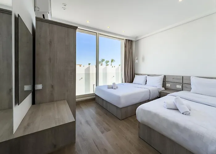בית נופש Poolside Townhome With 2 Masters, A Huge Terrace In El Gouna הורגהדה
