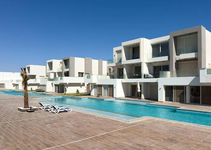 Poolside Townhome With 2 Masters, A Huge Terrace In El Gouna * הורגהדה