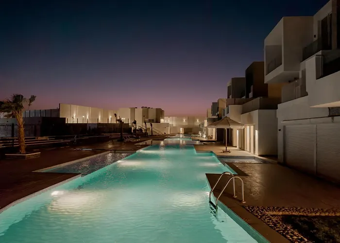 Poolside Townhome With 2 Masters, A Huge Terrace In El Gouna בית נופש *